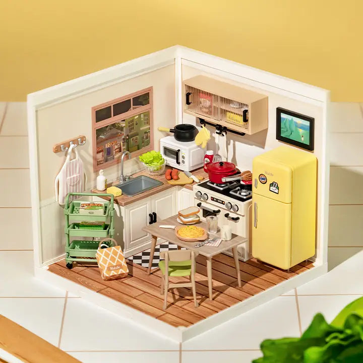 HAPPY MEALS KITCHEN 3-D WOODEN MINIATURE KIT