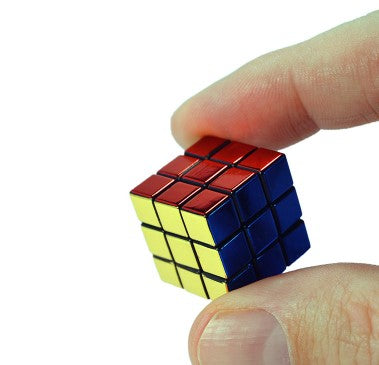 WORLD'S SMALLEST METALLIC RUBIK