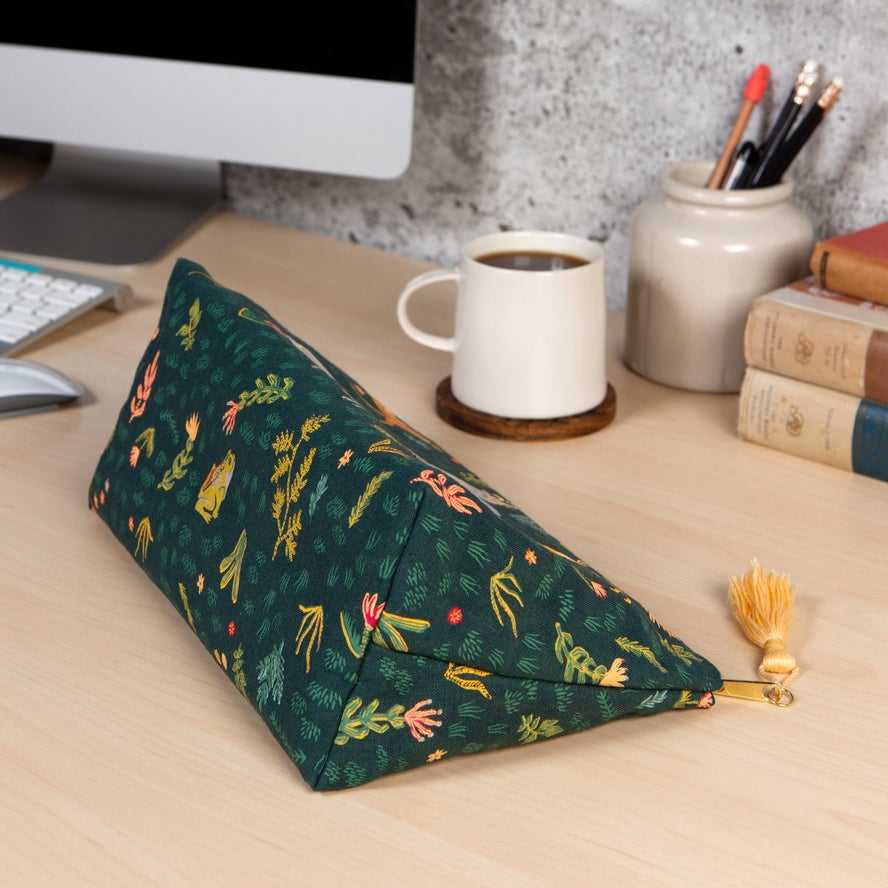 BOUNDLESS LARGE POUCH BY DANICA STUDIO