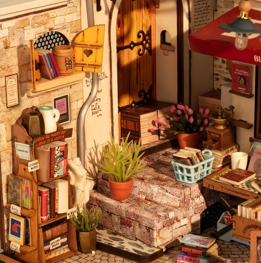 CORNER BOOKSTORE 3-D WOODEN MINIATURE KIT